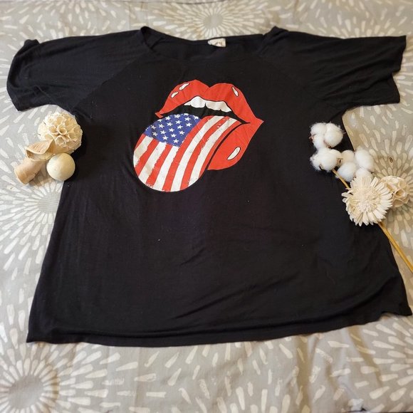 BiBi Tops - Bibi | Tongue Out Red Lips USA Flag Print Patriot | Oversized shirt | Sz large